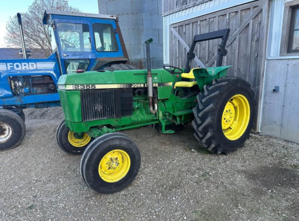 1990 John Deere 2355