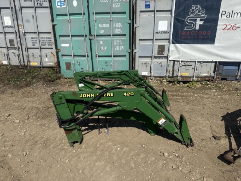 2012 John Deere 420 loader