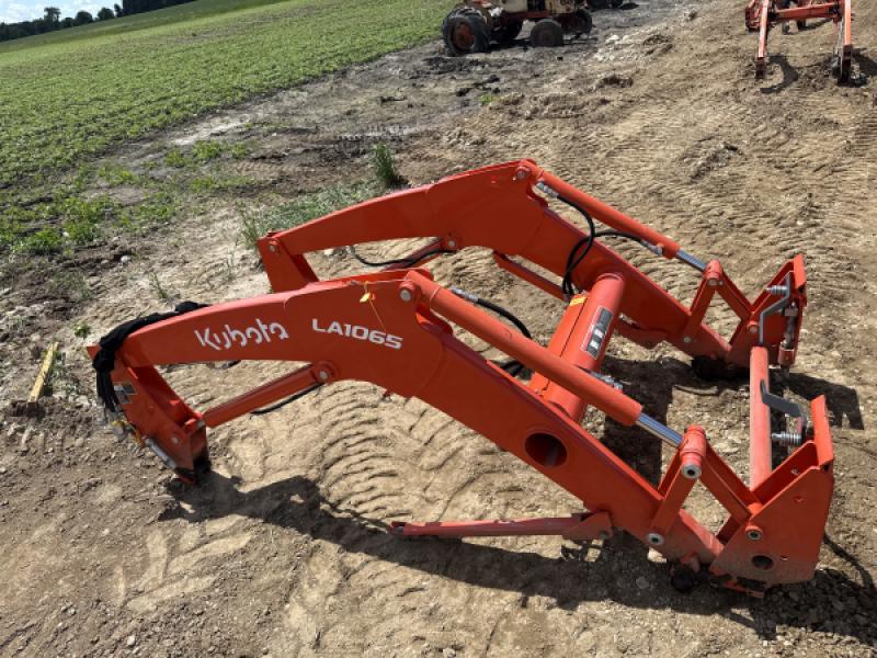 2012 Kubota Unused La1065 loader