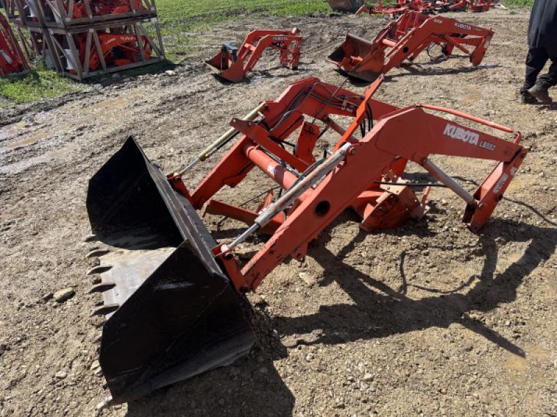 2012 Kubota LB552 loader with brackets and bucket