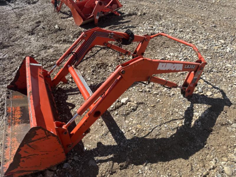 2012 Kubota La352 loader with brackets and bucket
