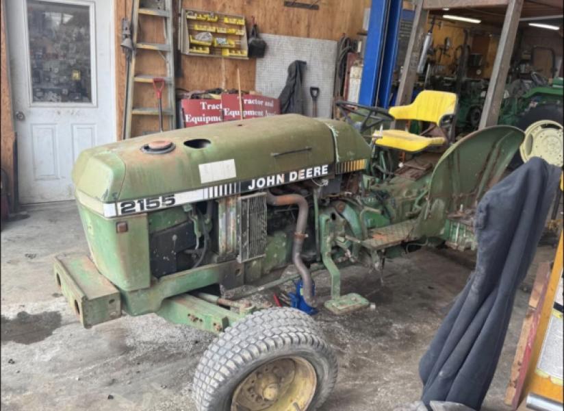 1990 John Deere 2155 for Salvage