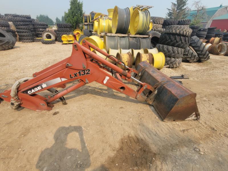 Case IH LX132 loader with bucket and brackets