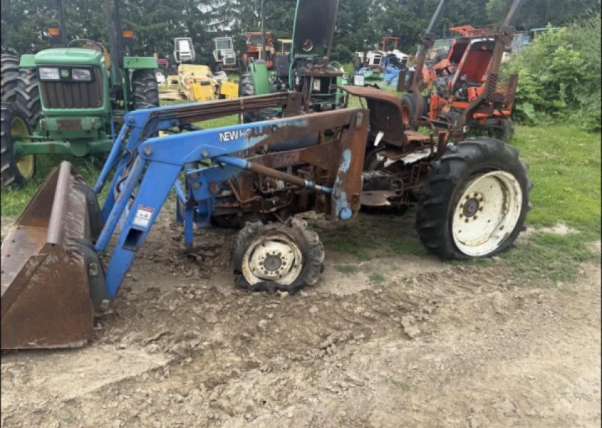 New Holland Tc29 for Salvage