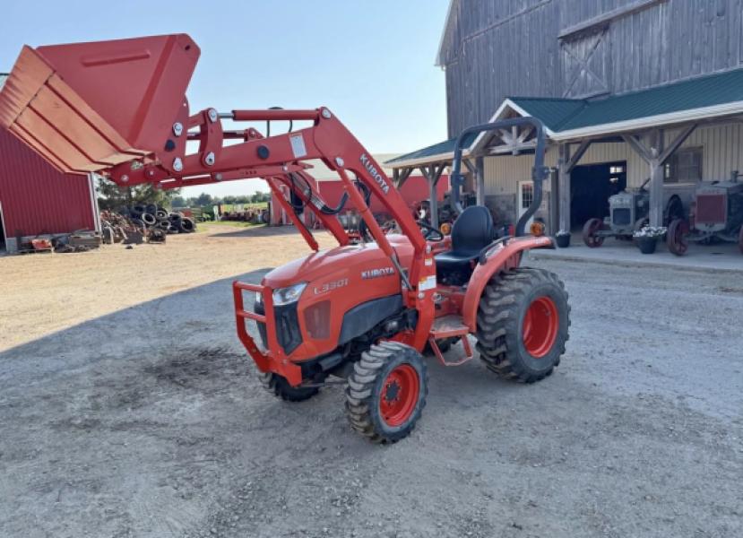 Kubota L3301 Loader Tractor 4x4 at SF Tractor Parts