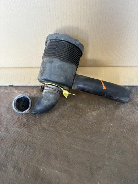 NH Air Cleaner SBA314500980