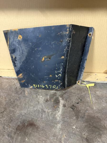 IH LH Lower Dash Panel 3121637R1