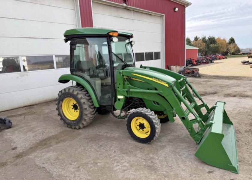 John Deere 3520 loader tractor 4x4 at SF Tractor Parts – Image 1