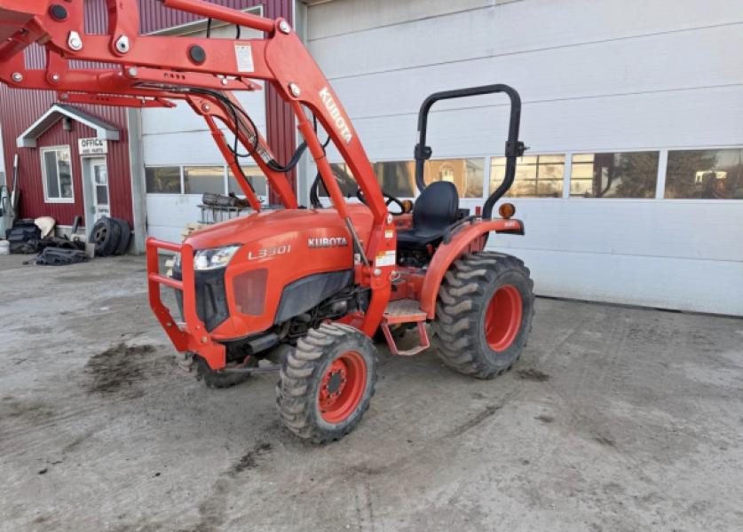 Kubota L3301 loader tractor 4x4 at SF Tractor Parts – Image 1
