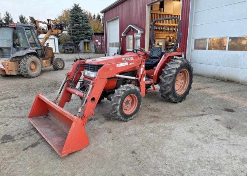 Kubota mx5000 loader tractor 4x4 at SF Tractor Parts – Image 1